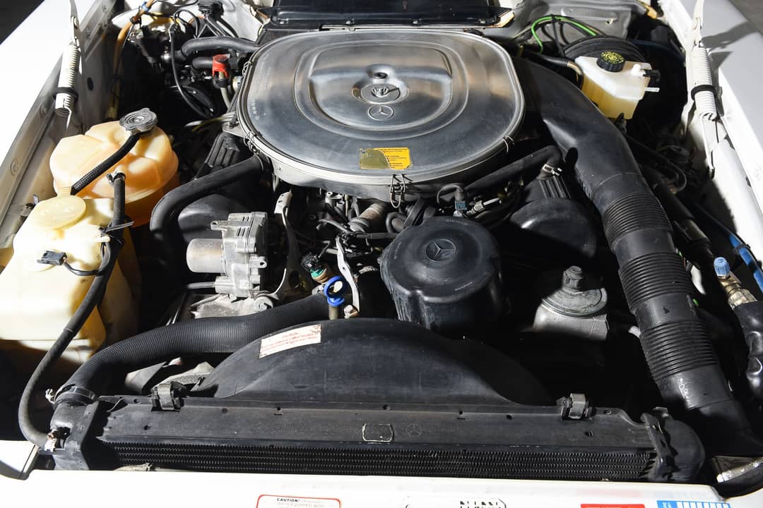 1986 Mercedes-Benz 560-Class 560 SL — photo 7