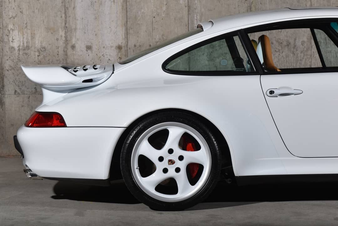 1997 Porsche 911 Carrera 4S — photo 13