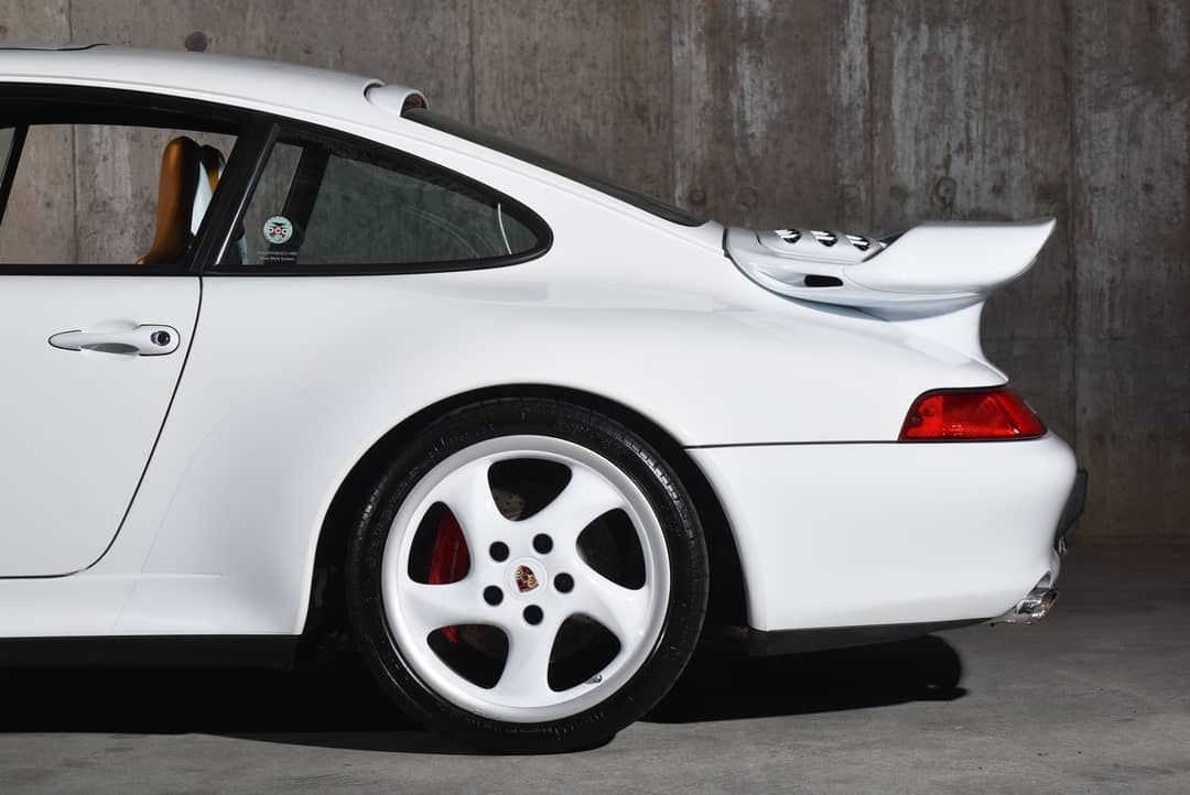 1997 Porsche 911 Carrera 4S — photo 18