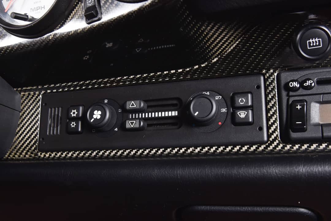 1997 Porsche 911 Carrera 4S — photo 29