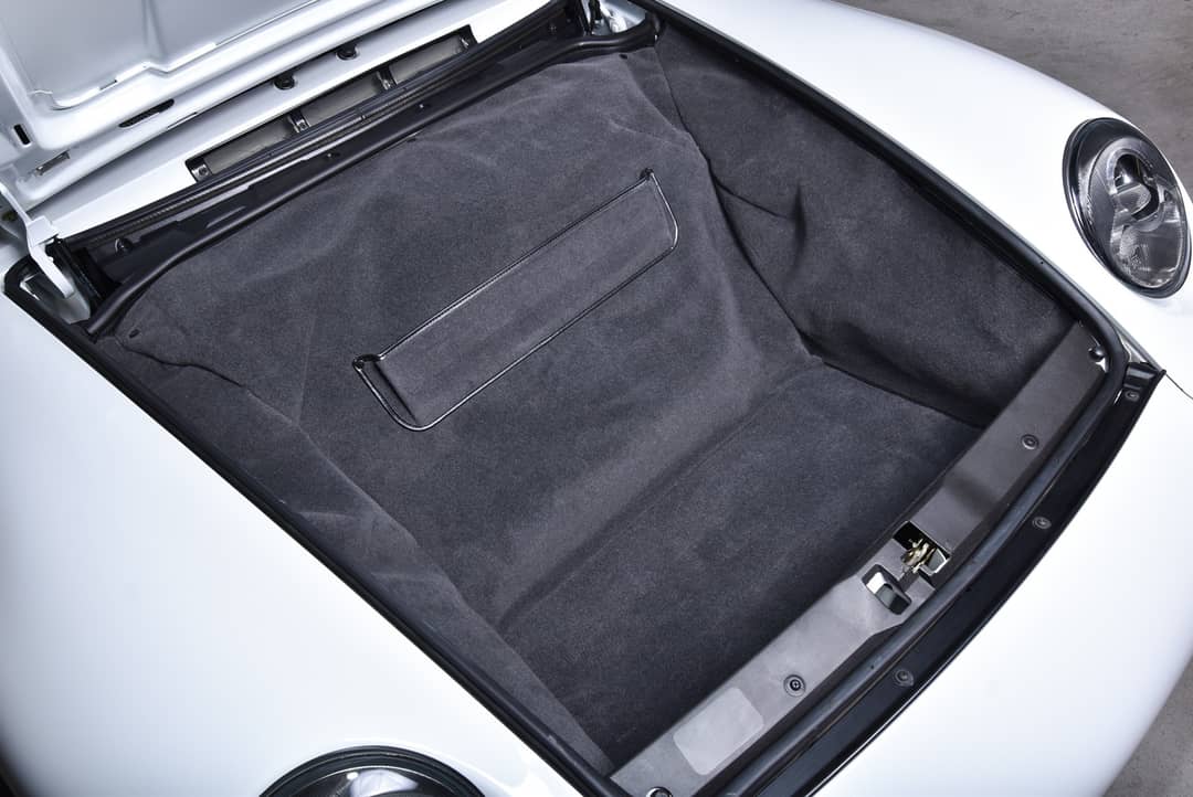 1997 Porsche 911 Carrera 4S — photo 39