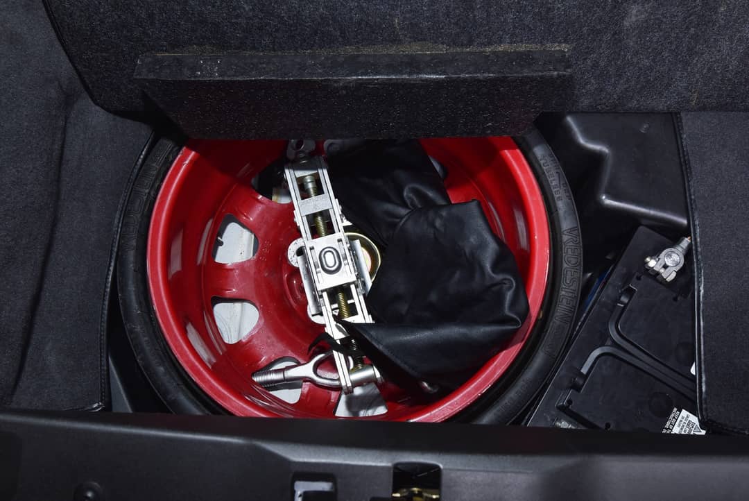 1997 Porsche 911 Carrera 4S — photo 40
