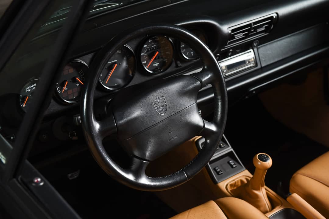 1995 Porsche 911 Carrera 2 — photo 7