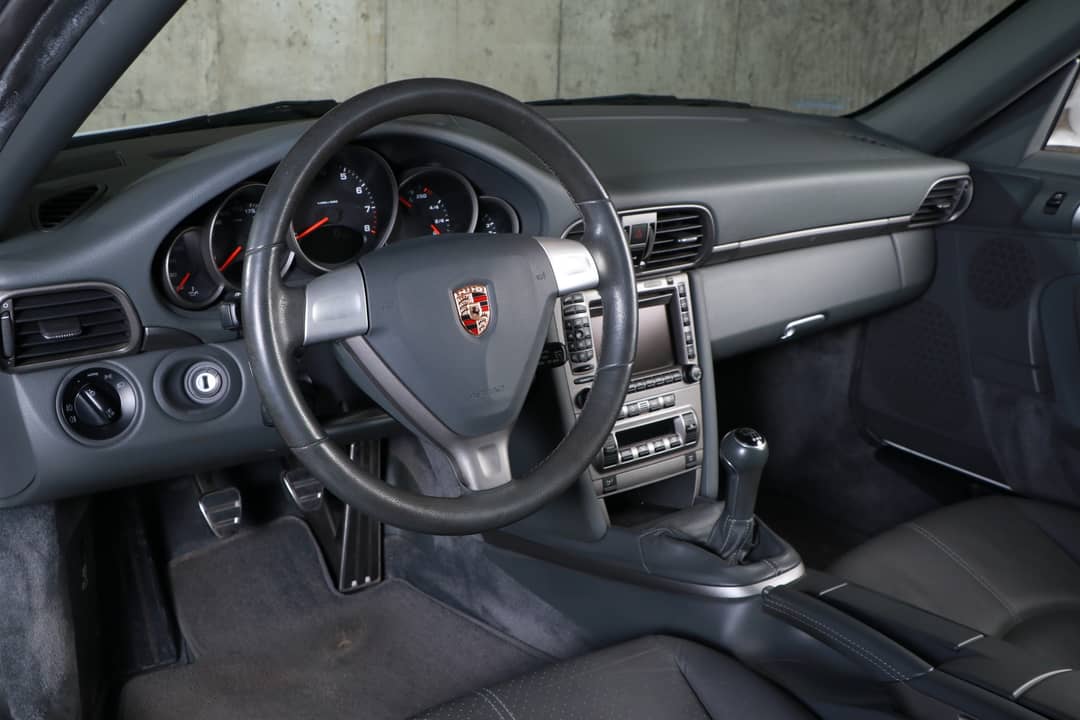 2005 Porsche 911 Carrera — photo 25