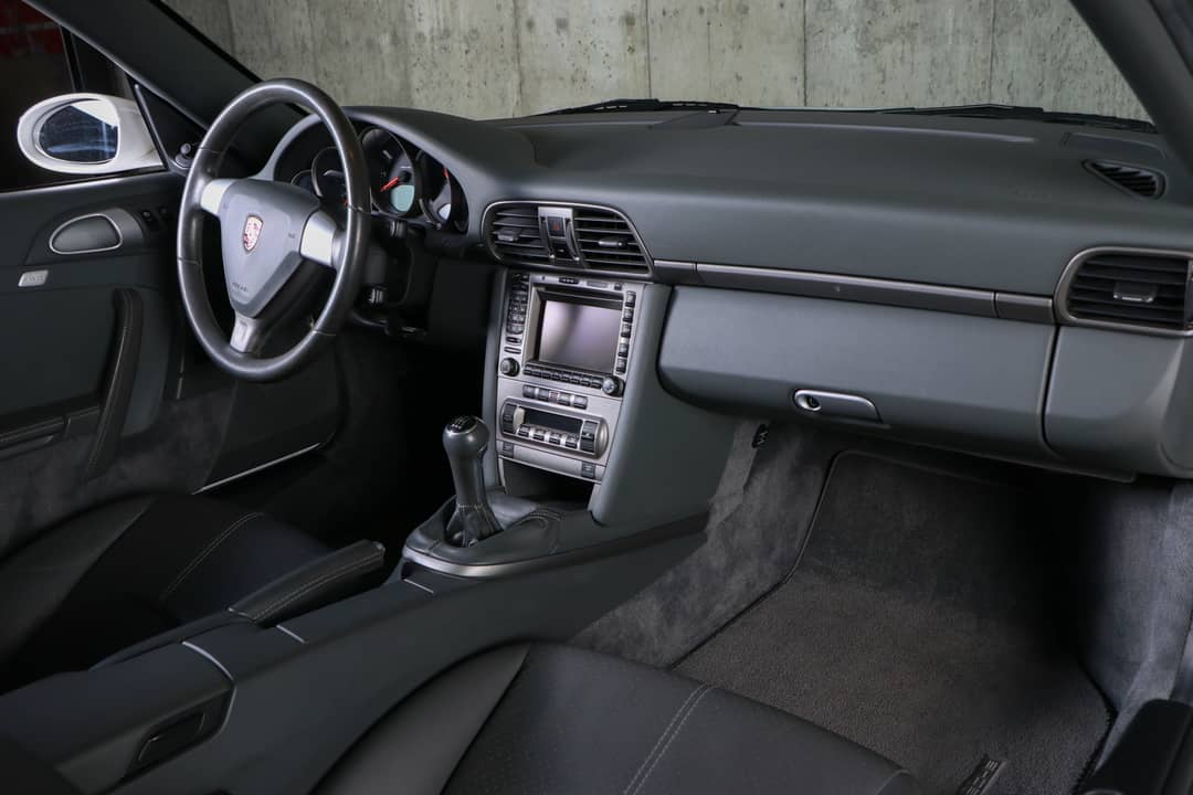 2005 Porsche 911 Carrera — photo 33