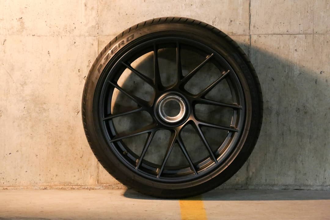 2017 Porsche 20-Inch Center-Lock Wheels — photo 2