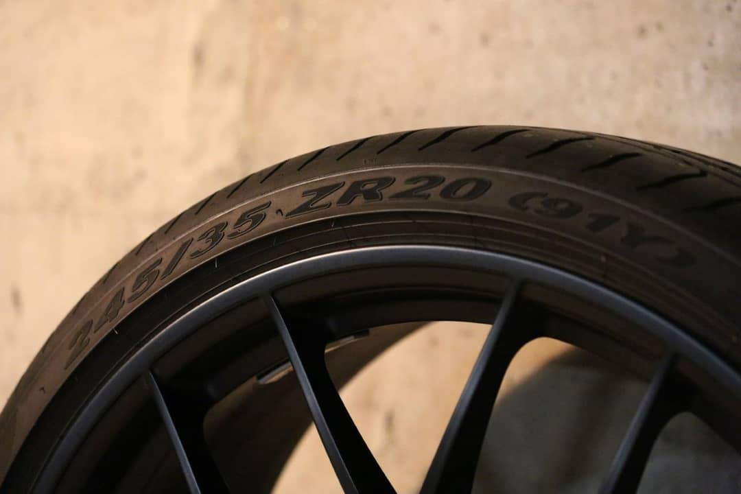 2017 Porsche 20-Inch Center-Lock Wheels — photo 12