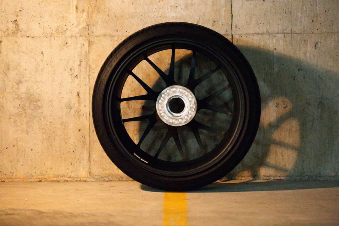 2017 Porsche 20-Inch Center-Lock Wheels — photo 13