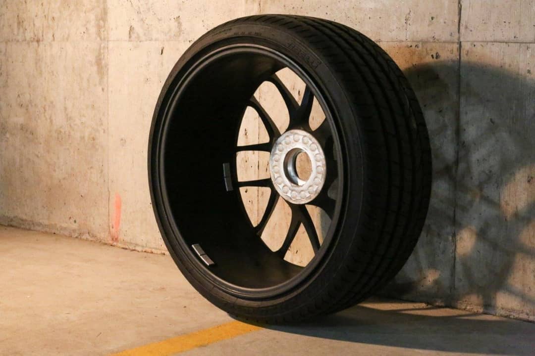 2017 Porsche 20-Inch Center-Lock Wheels — photo 14
