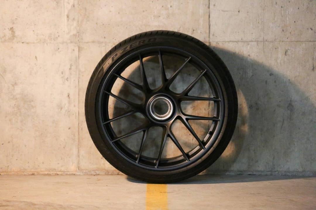 2017 Porsche 20-Inch Center-Lock Wheels — photo 15