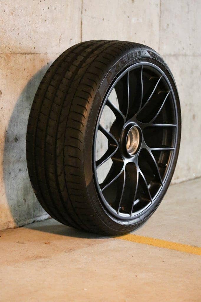 2017 Porsche 20-Inch Center-Lock Wheels — photo 16