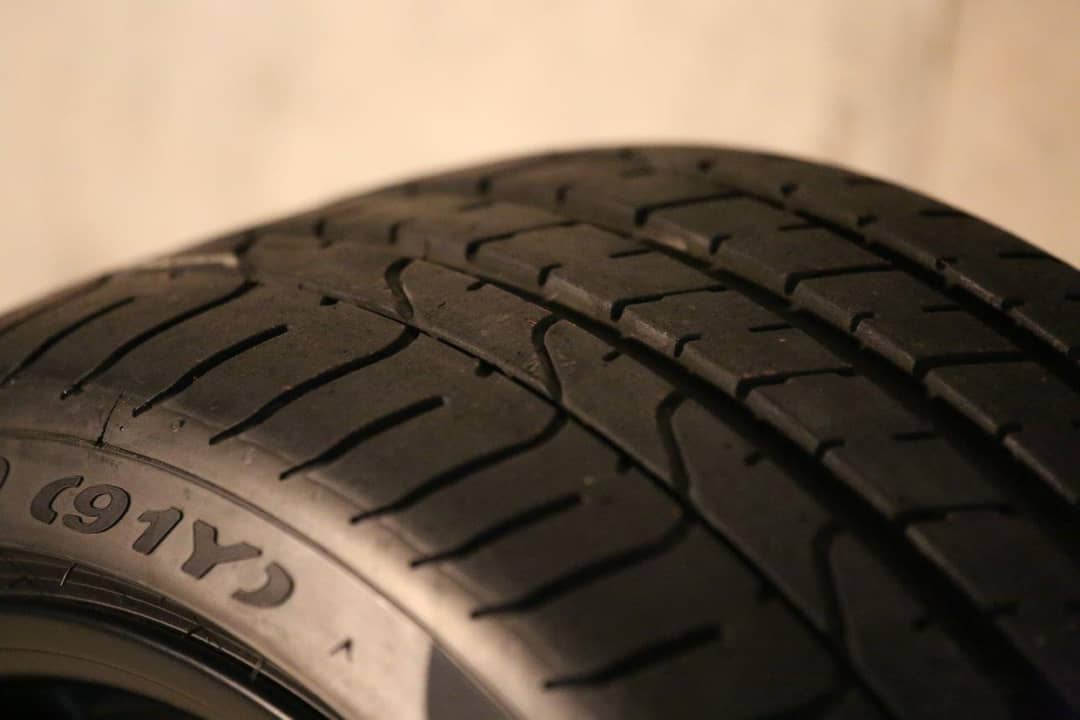 2017 Porsche 20-Inch Center-Lock Wheels — photo 24
