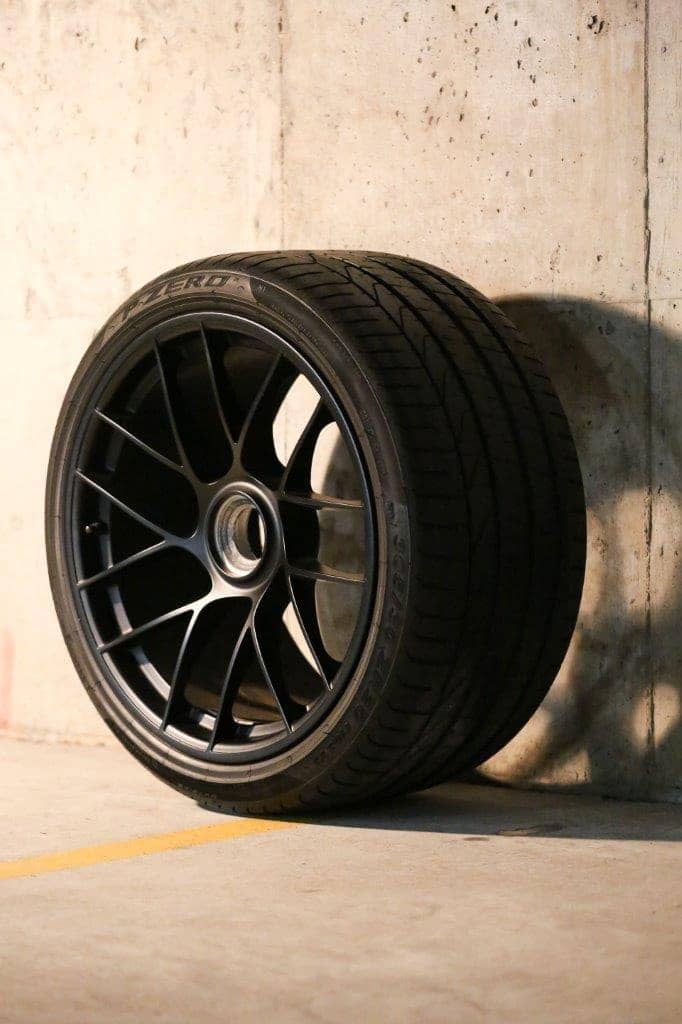 2017 Porsche 20-Inch Center-Lock Wheels — photo 26