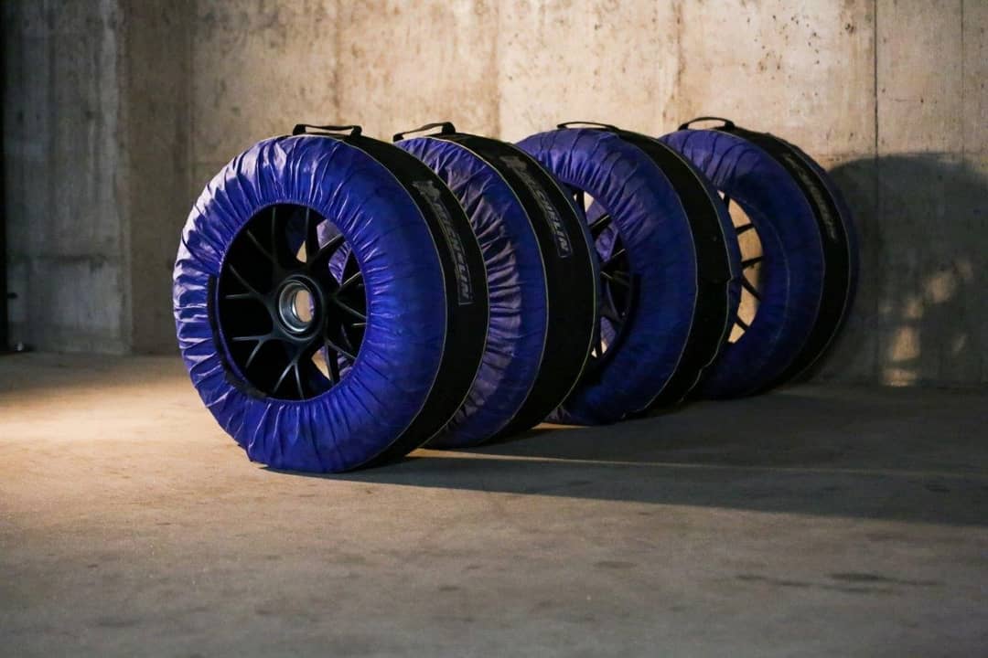 2017 Porsche 20-Inch Center-Lock Wheels — photo 30