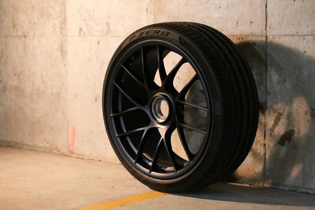 2017 Porsche 20-Inch Center-Lock Wheels — photo 10