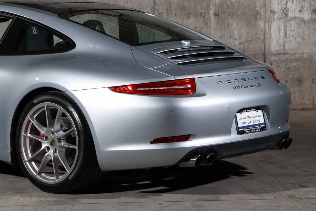 2015 Porsche 911 Carrera S — photo 21