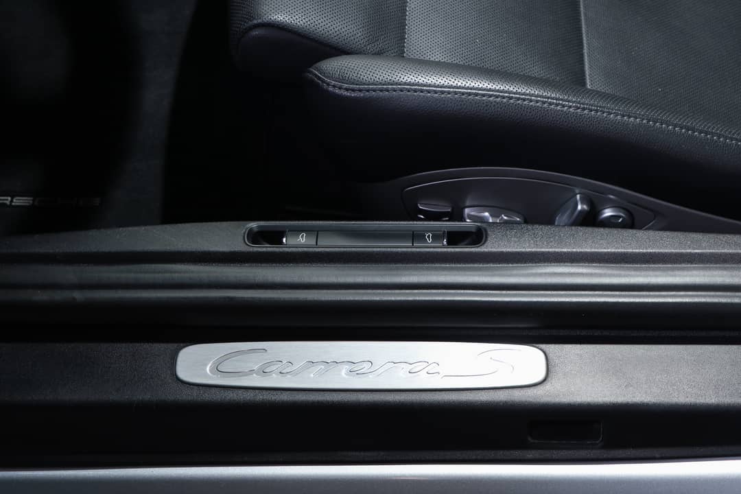 2015 Porsche 911 Carrera S — photo 24