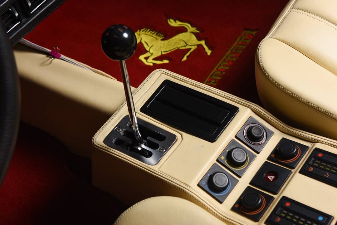 1989 Ferrari 328 GTS — photo 32