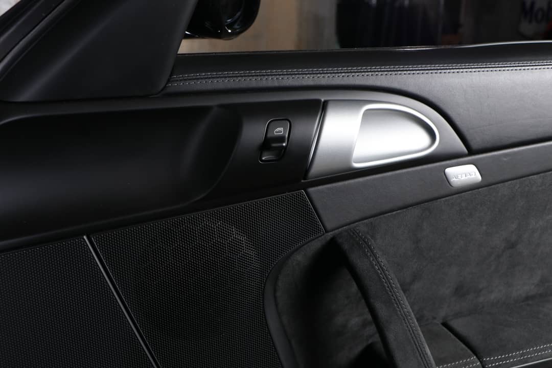 2011 Porsche 911 GT3 — photo 33