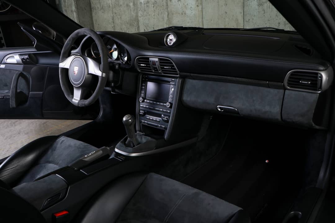 2011 Porsche 911 GT3 — photo 36