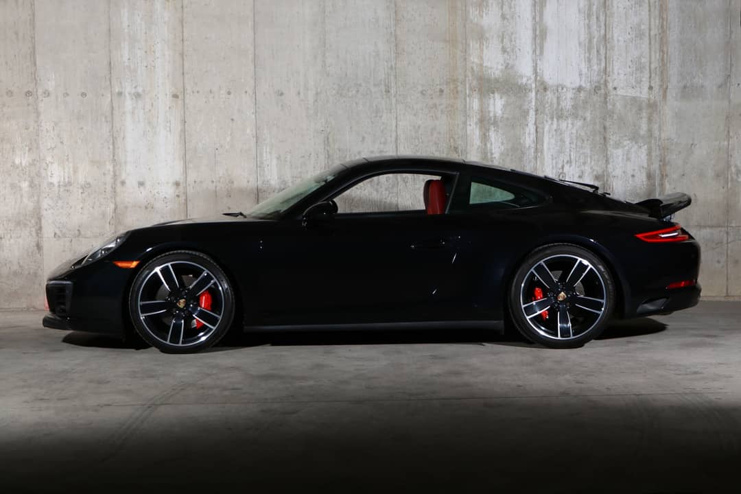 2017 Porsche 911 Carrera 4S — photo 16