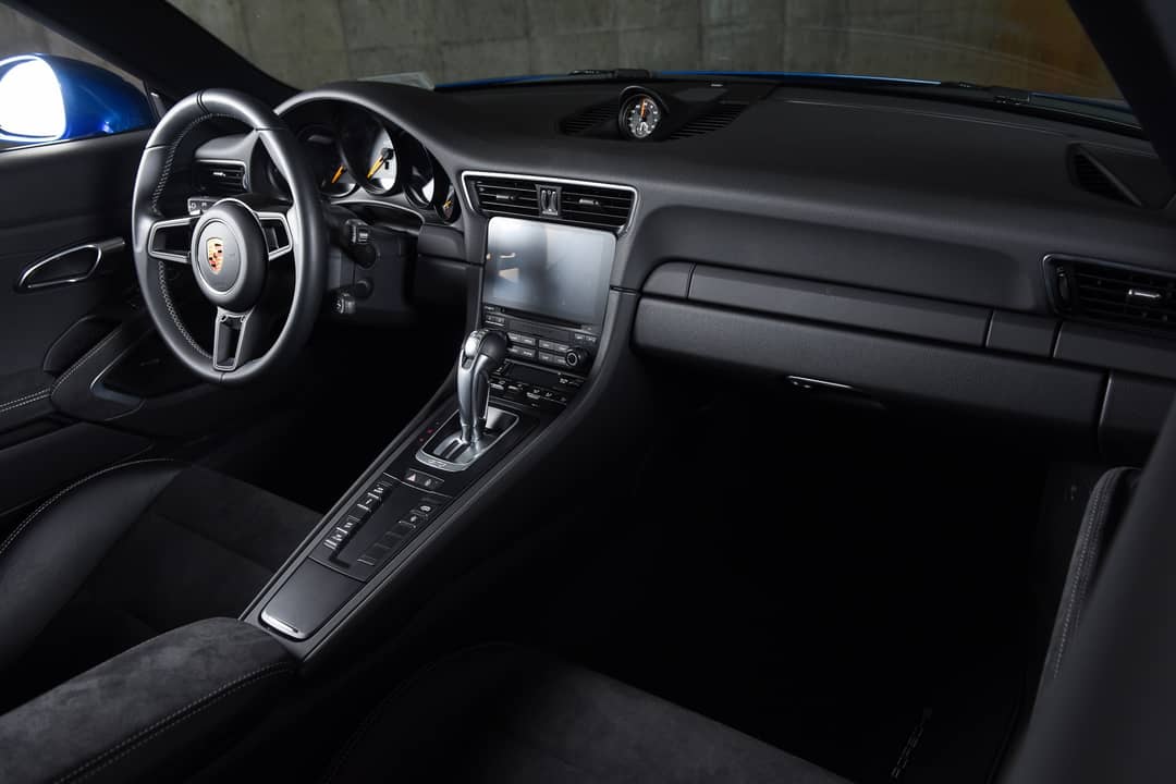2018 Porsche 911 GT3 — photo 29