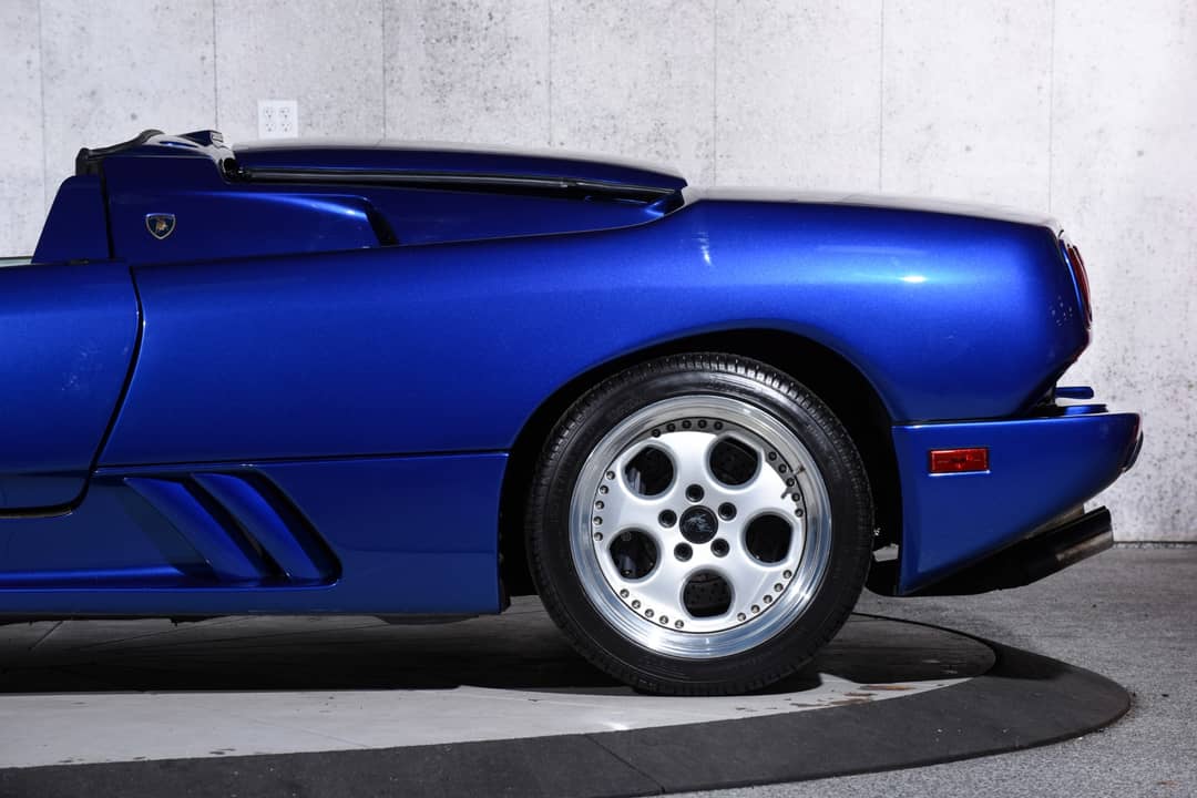 1998 Lamborghini Diablo VT Roadster — photo 13