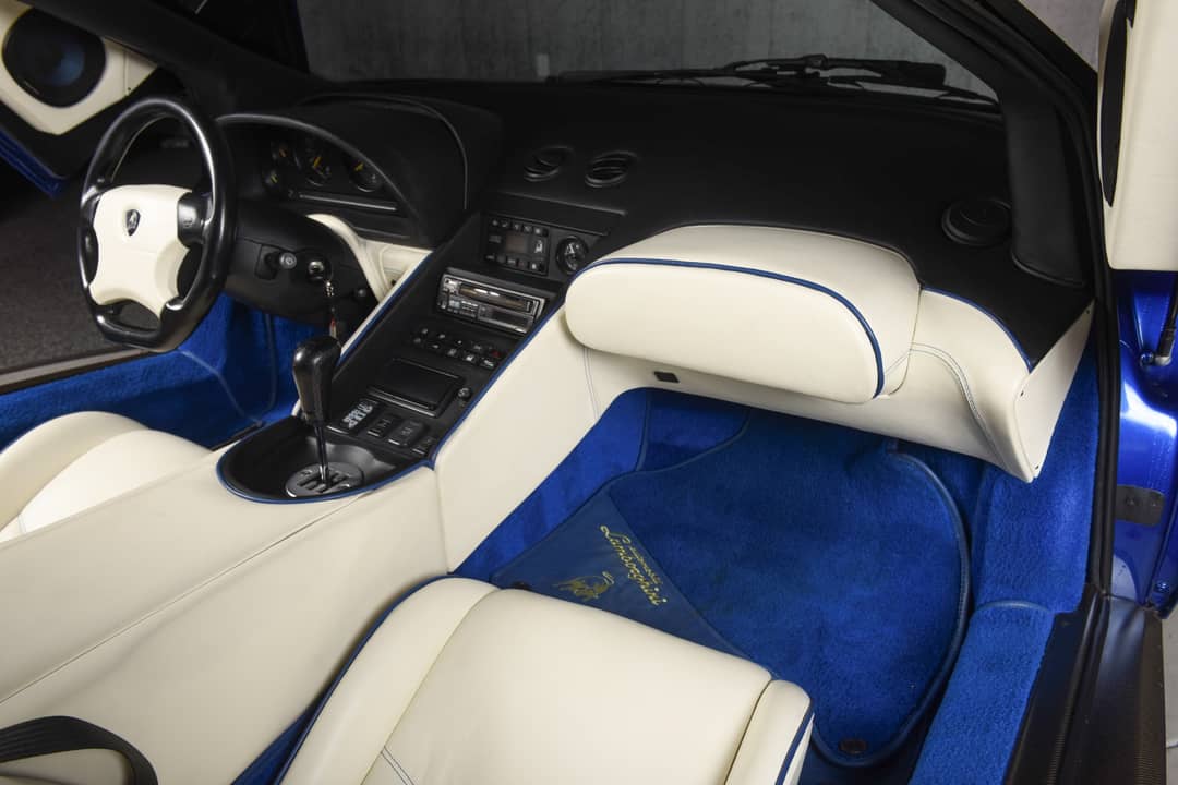 1998 Lamborghini Diablo VT Roadster — photo 17