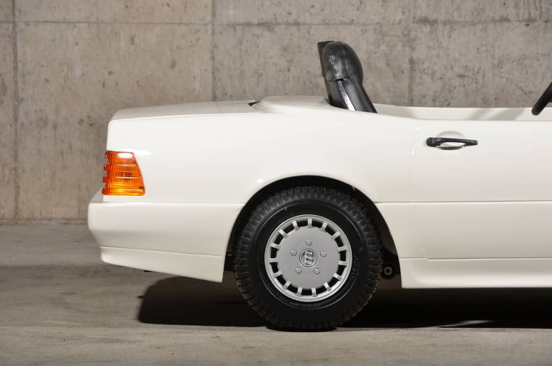 1991 FAO Schwarz Mercedes-Benz SL500 — photo 16