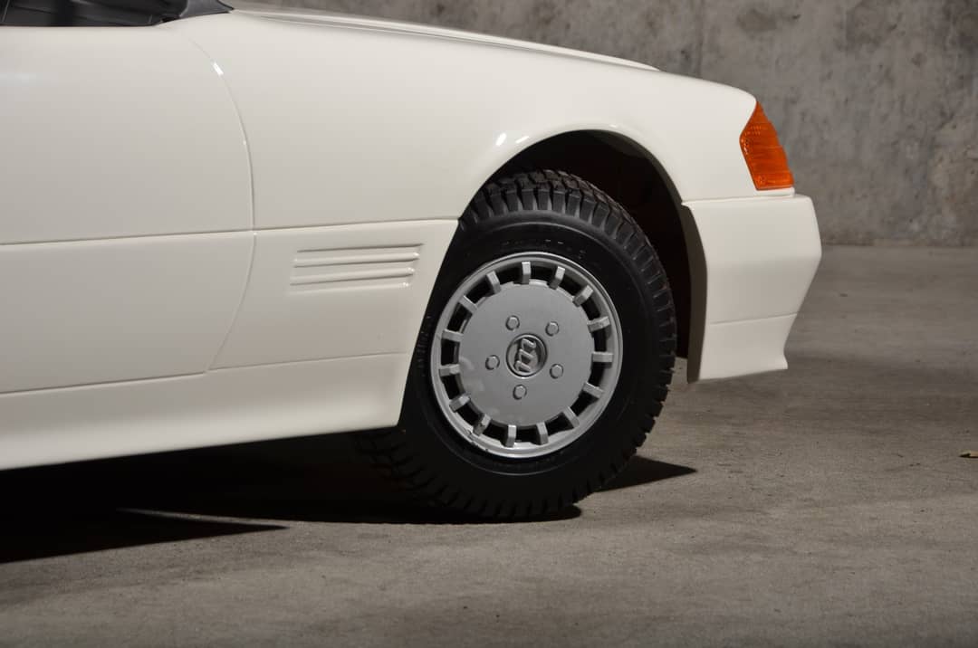 1991 FAO Schwarz Mercedes-Benz SL500 — photo 19