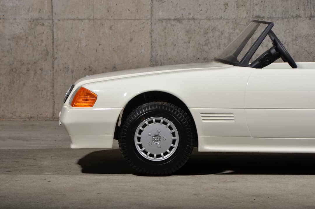1991 FAO Schwarz Mercedes-Benz SL500 — photo 20