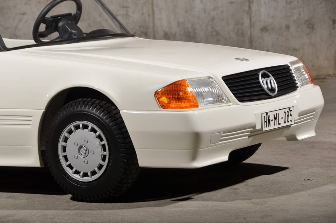 1991 FAO Schwarz Mercedes-Benz SL500 — photo 4