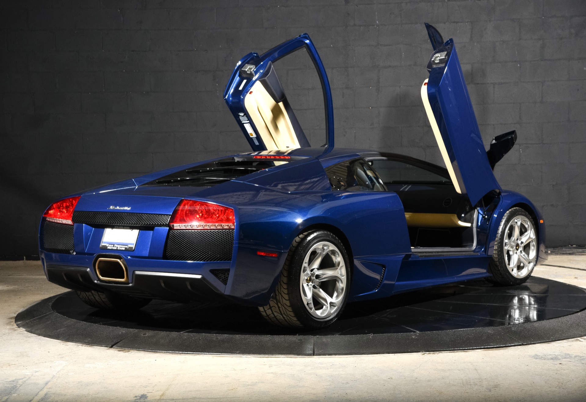 View vehicle photo 4