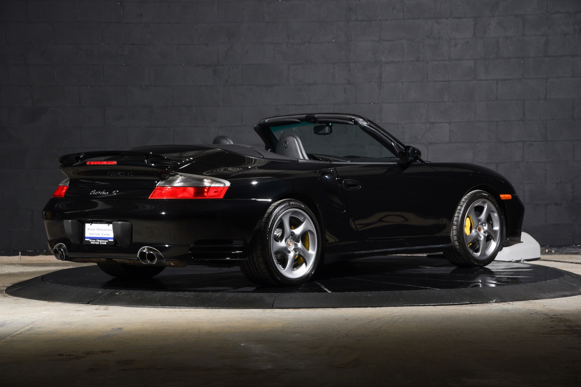 View vehicle photo 3