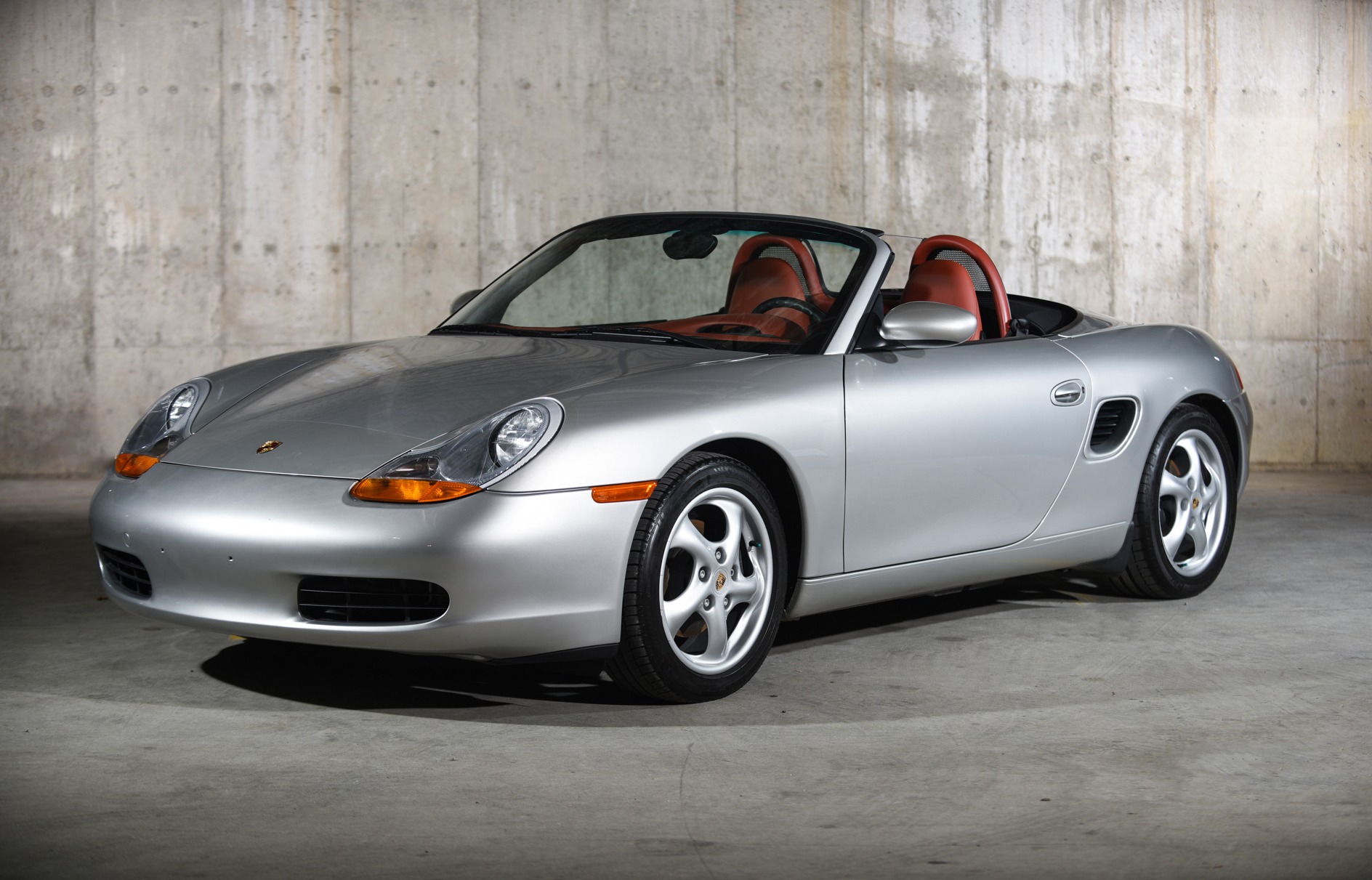 Автомобиль Porsche Boxster