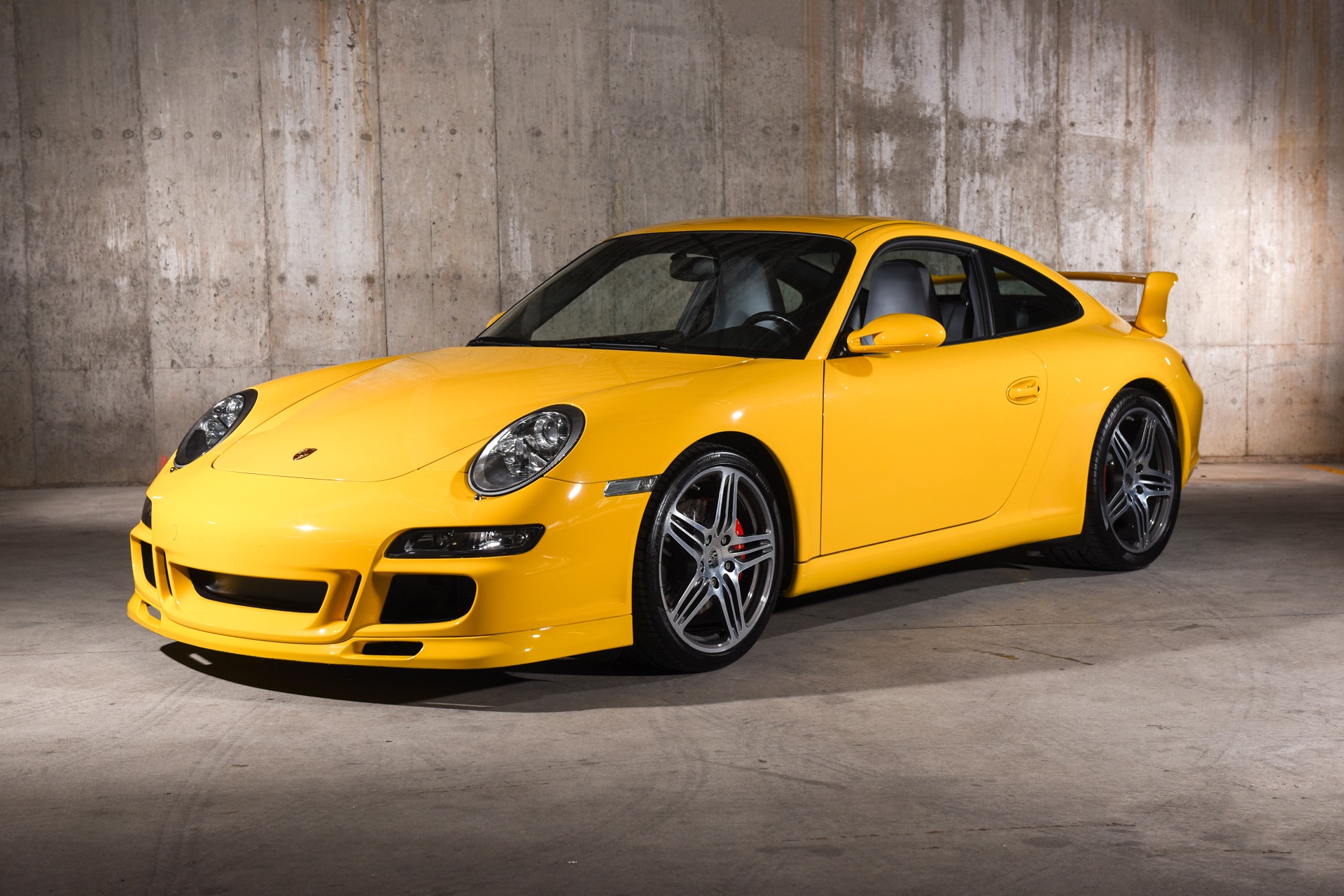 Порше 911 2006