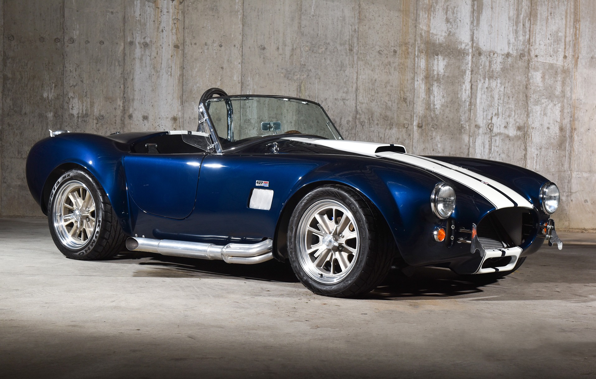 Shelby Cobra голубая