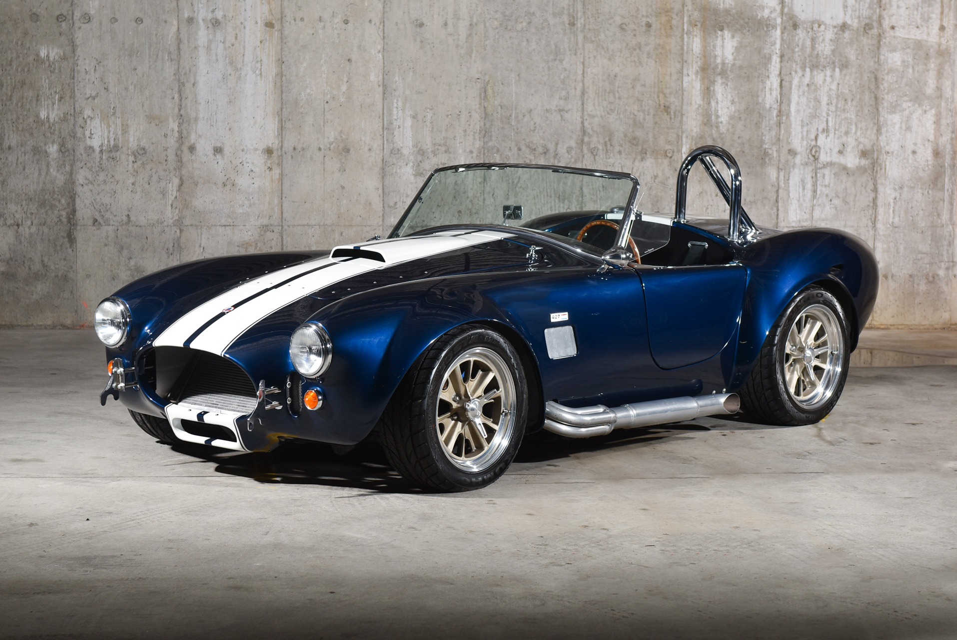 Shelby Cobra голубая
