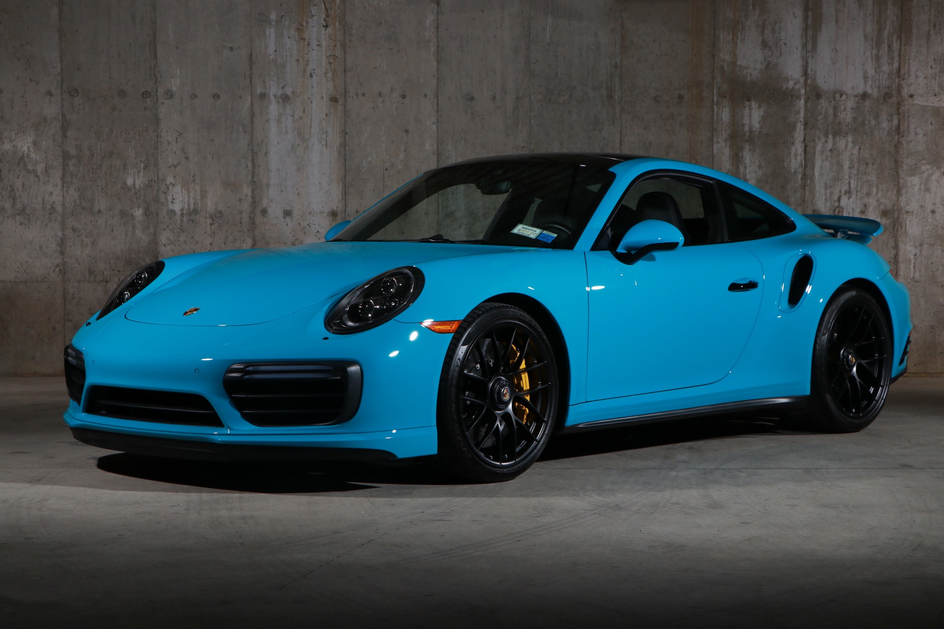 Porsche 911 Turbo s Blue