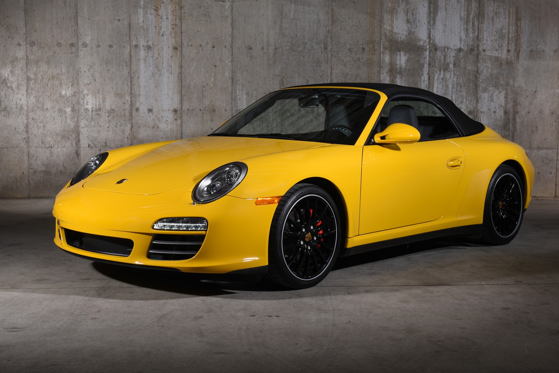 911 Carrera 4S イエロー(フーシャ) Used-2009-Porsche-911-Carrera-