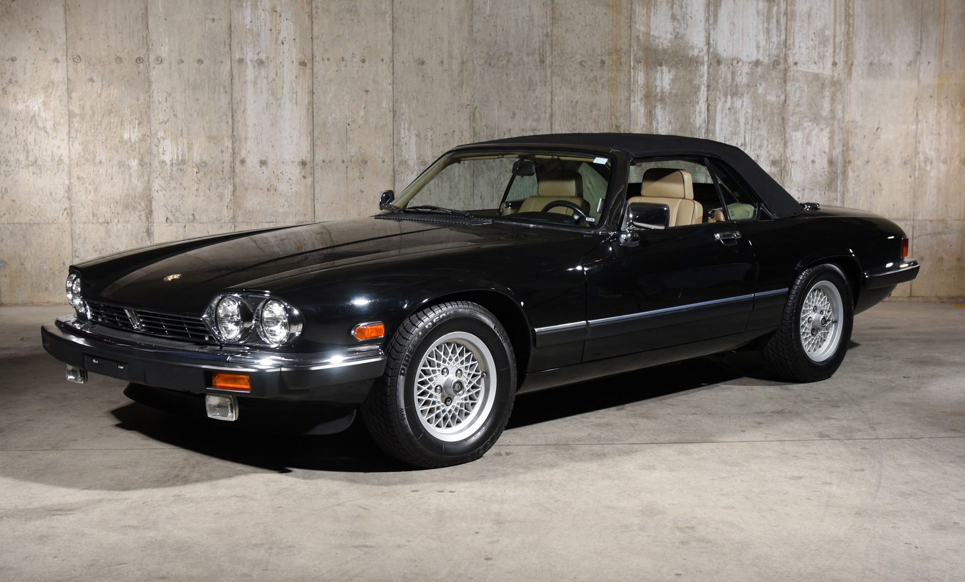Original 1991 Jaguar XJ-S Deluxe Sales Brochure 91