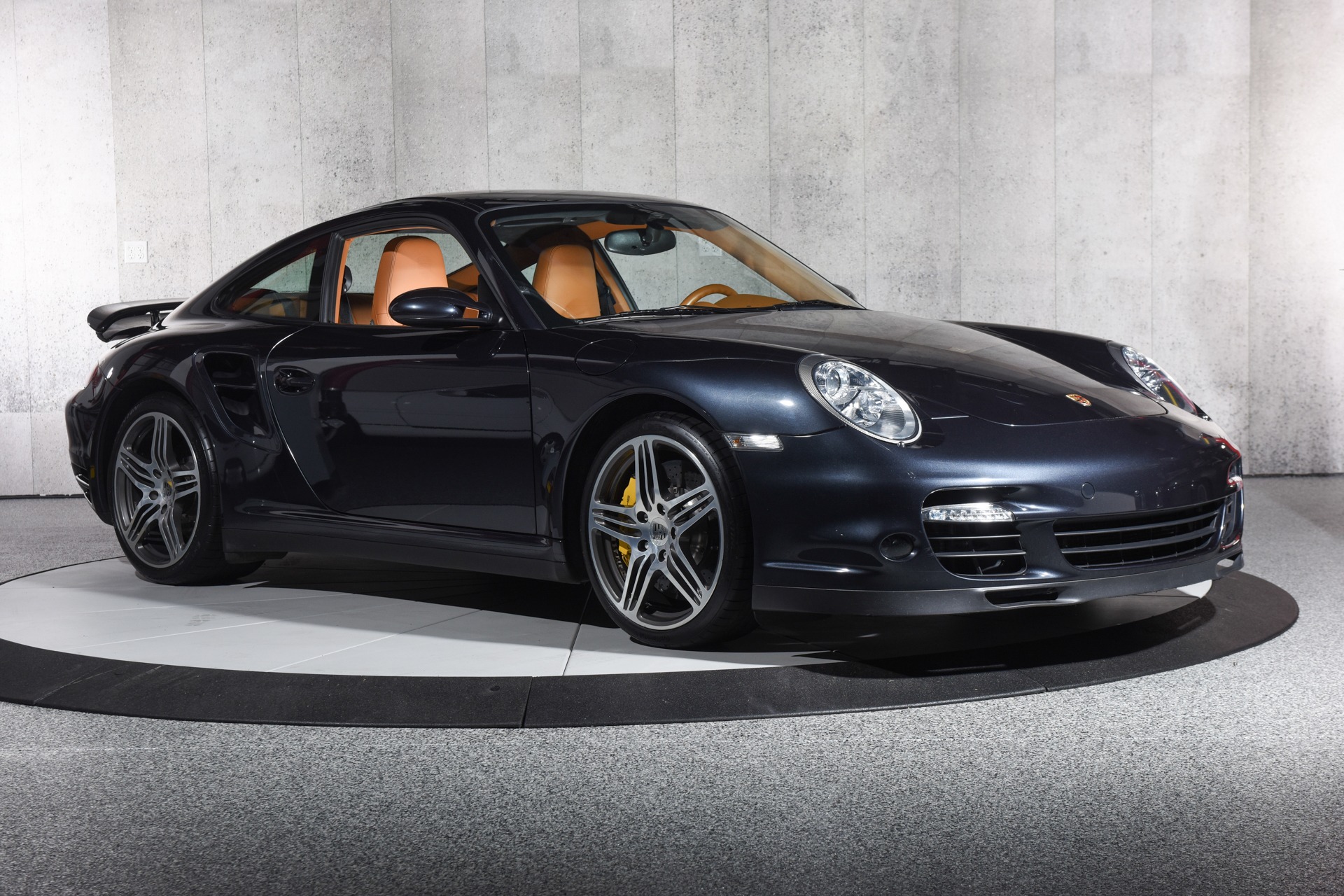 【MAXICHAMPS】Porsche 911 Turbo Black Minichamps 1:18 Porsche 911 Turbo S (992) Sport Design in