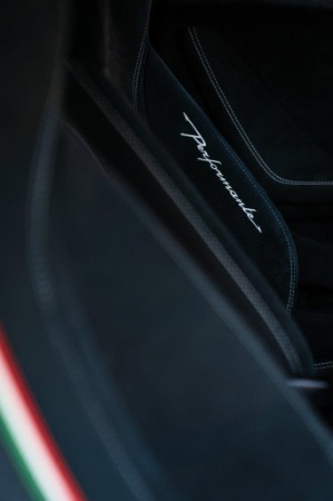 Used 2018 Lamborghini Huracan LP 640-4 Performante for sale Sold at Ryan Friedman Motor Cars LLC in Glen Cove NY 11542 11