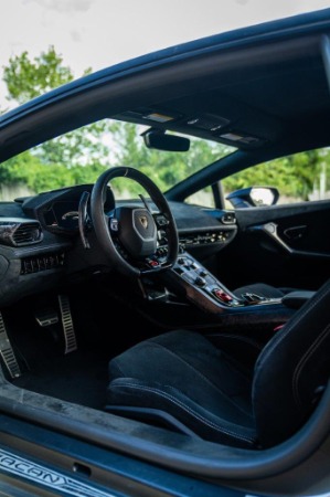 Used 2018 Lamborghini Huracan LP 640-4 Performante for sale Sold at Ryan Friedman Motor Cars LLC in Glen Cove NY 11542 13