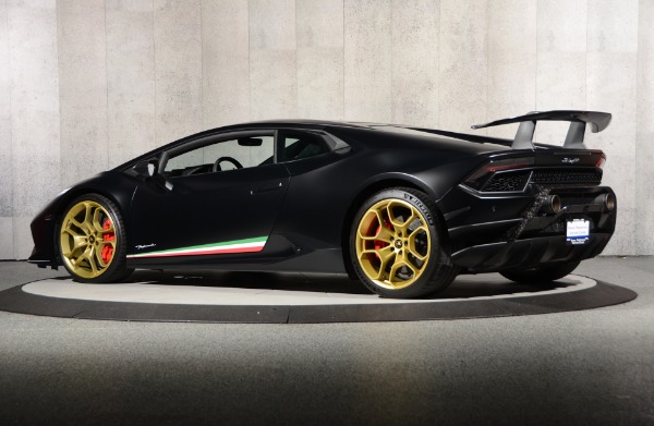 Used 2018 Lamborghini Huracan LP 640-4 Performante for sale Sold at Ryan Friedman Motor Cars LLC in Glen Cove NY 11542 19
