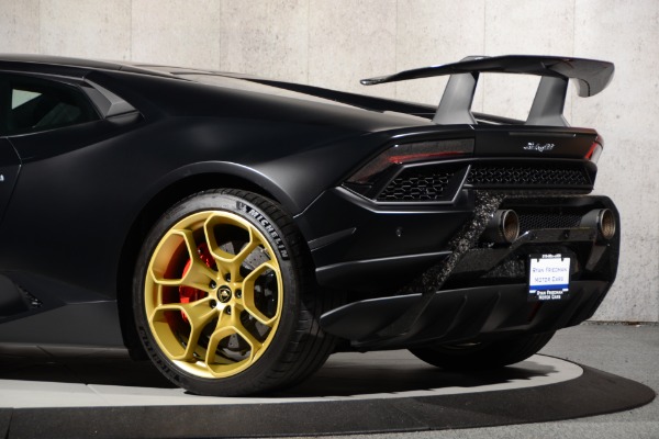 Used 2018 Lamborghini Huracan LP 640-4 Performante for sale Sold at Ryan Friedman Motor Cars LLC in Glen Cove NY 11542 20