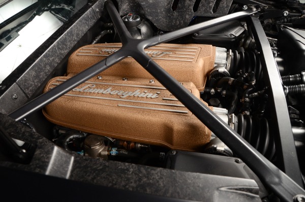 Used 2018 Lamborghini Huracan LP 640-4 Performante for sale Sold at Ryan Friedman Motor Cars LLC in Glen Cove NY 11542 21