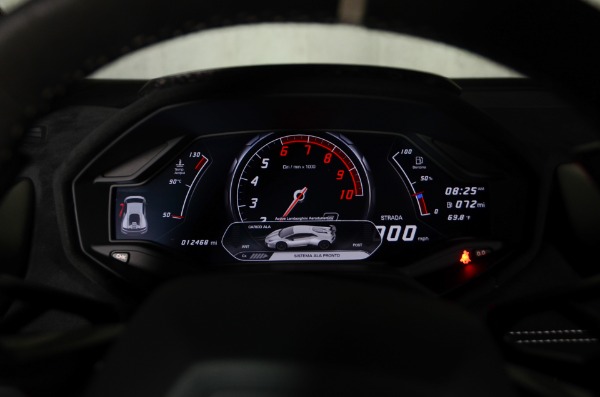 Used 2018 Lamborghini Huracan LP 640-4 Performante for sale Sold at Ryan Friedman Motor Cars LLC in Glen Cove NY 11542 44