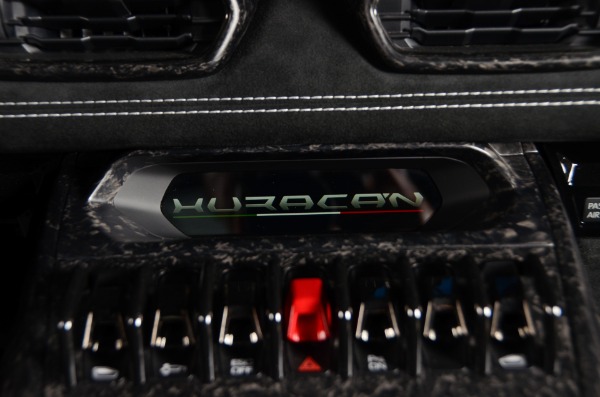 Used 2018 Lamborghini Huracan LP 640-4 Performante for sale Sold at Ryan Friedman Motor Cars LLC in Glen Cove NY 11542 48