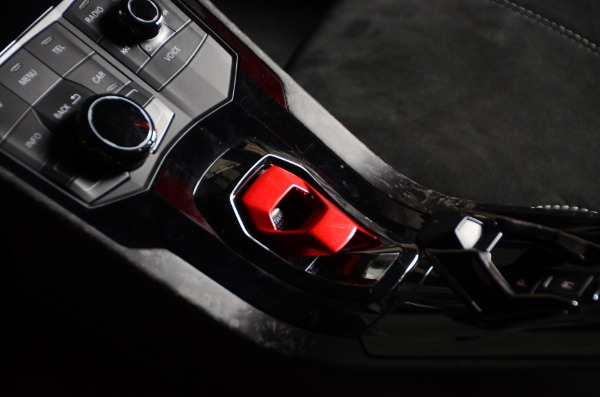 Used 2018 Lamborghini Huracan LP 640-4 Performante for sale Sold at Ryan Friedman Motor Cars LLC in Glen Cove NY 11542 51